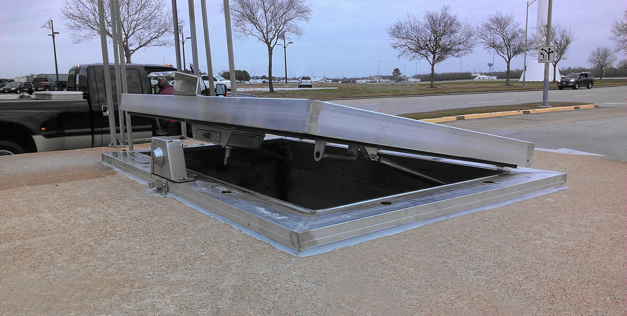 fh-540_flood_hatch__nasa__houston__tx_photoshopped